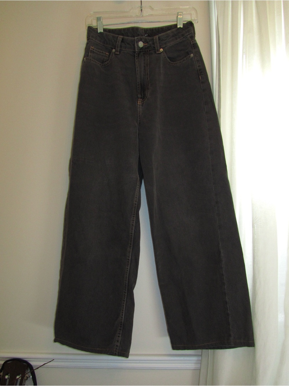 Divided Wide-Leg High-Rise Jeans in Charcoal